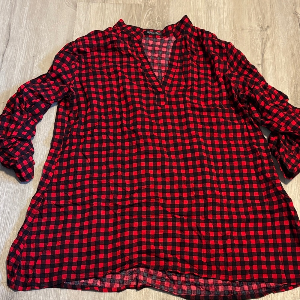 Oyamiki Red and Black Checkered Women's Top